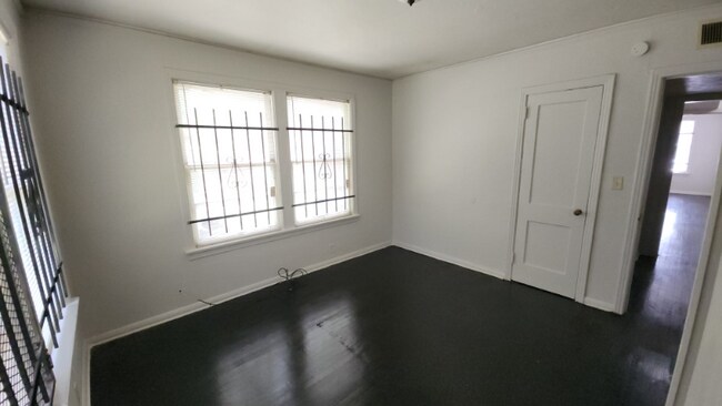 Foto del edificio - 519 W 23rd St