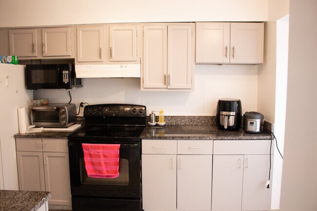Building Photo - 2887 Lester Lee Ct