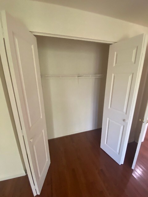 Foto del edificio - 1451 Cedar Dr