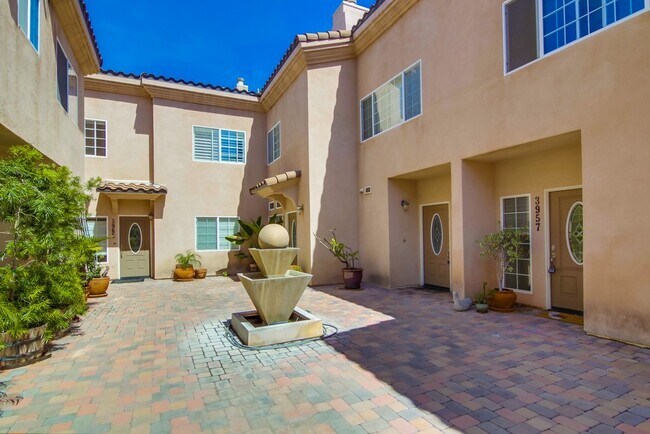 Building Photo - 3957 Riviera Drive