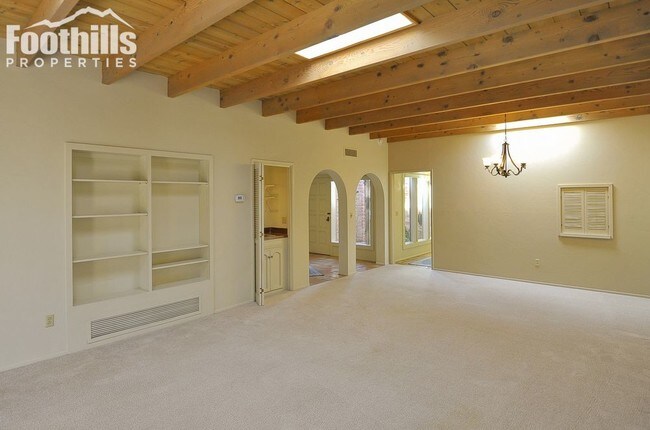 Foto del edificio - 4730 E Quail Creek Dr