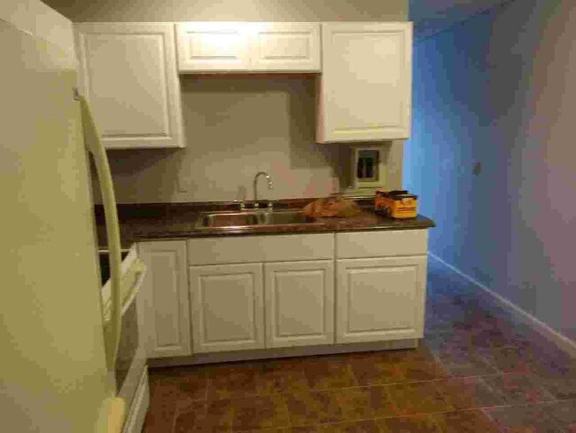 Building Photo - 4104 Main St