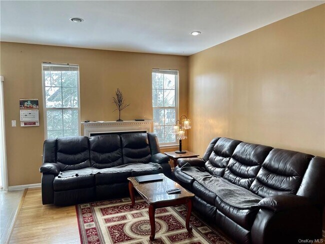 Building Photo - 28 Ford Ct