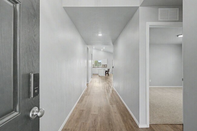 Foto del edificio - Charming Single-Level South Meridian