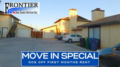 Building Photo - 413 S Sunset St