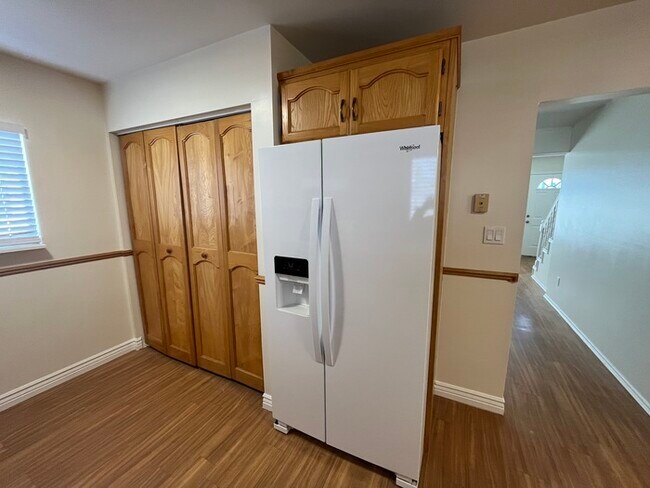 Foto del edificio - Remodeled West Jordan 4 Bedroom 4 Bath!