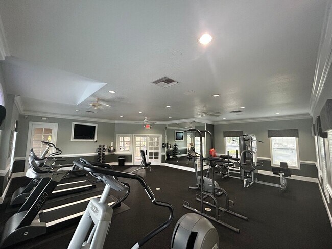 Building Photo - Newly Renovated 2 BED/2 BATH Condo in Longwood!