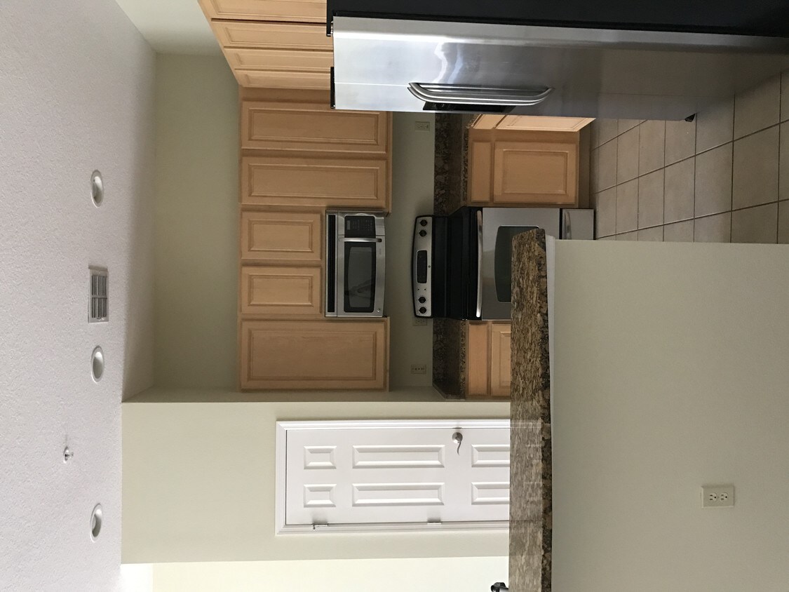 3720 Avalon Park W Blvd, Orlando, FL 32828 Townhome Rentals in