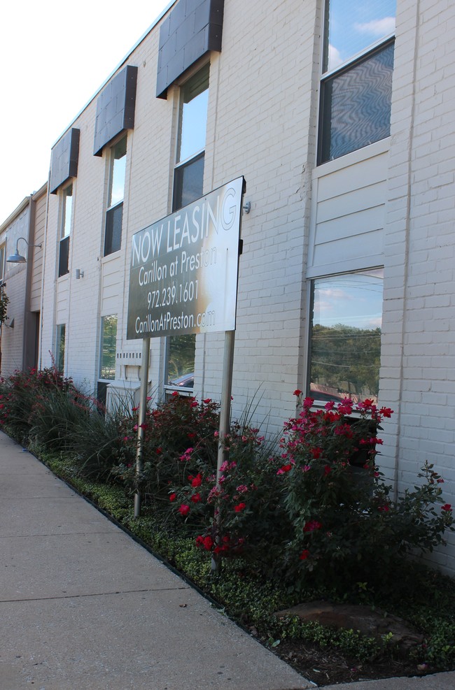 Foto del edificio - Carillon Apartments