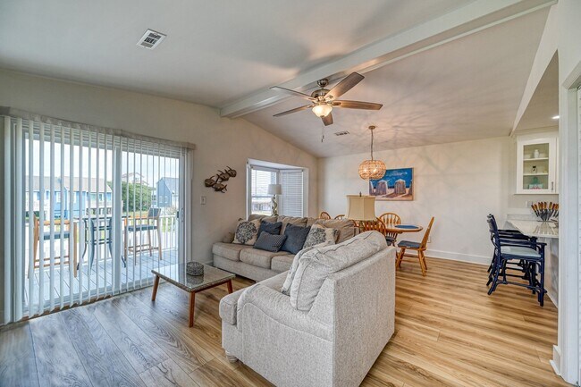 Foto del edificio - MY HAPPY PLACE 2.0 NOW WELCOMING YOUR FURRY FRIENDS - PRICE REDUCED