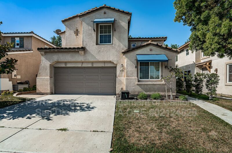 Primary Photo - 890 Yosemite Dr