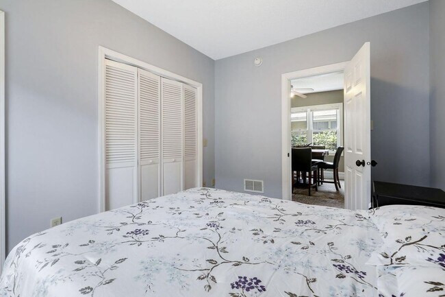 Foto del edificio - 1163 Randolph Ave