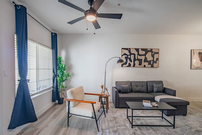 Building Photo - 7900 E Princess Dr