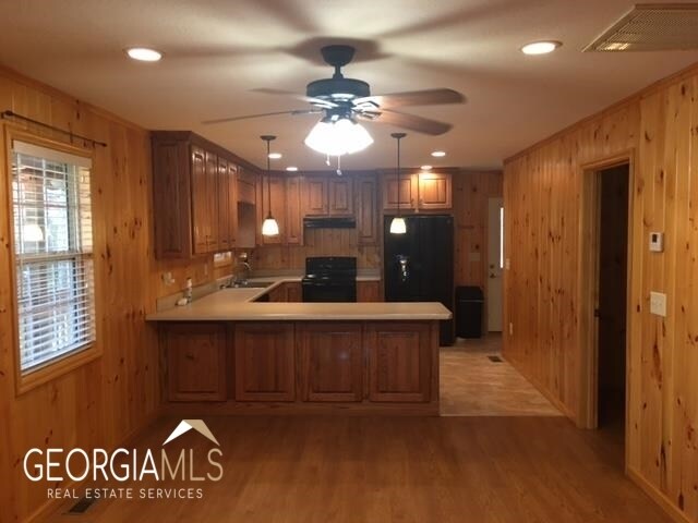 Foto del edificio - 2210 Nichols Ln