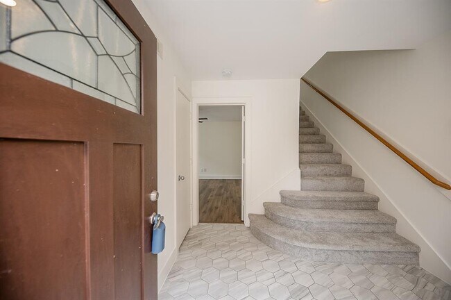 Foto del edificio - 5907 Petty St