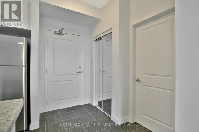 Building Photo - 101 Shoreview Pl