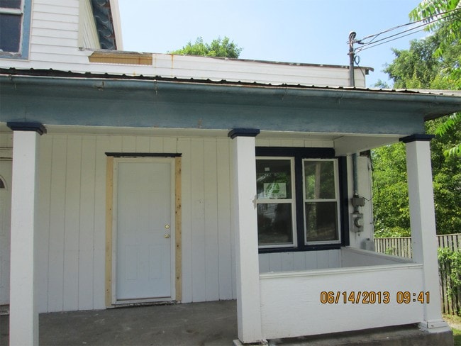 Building Photo - 740 Winchester Ave