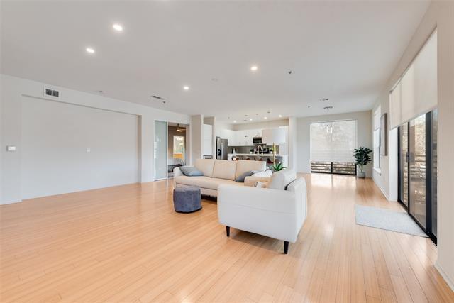 Foto del edificio - 4111 Gilbert Ave