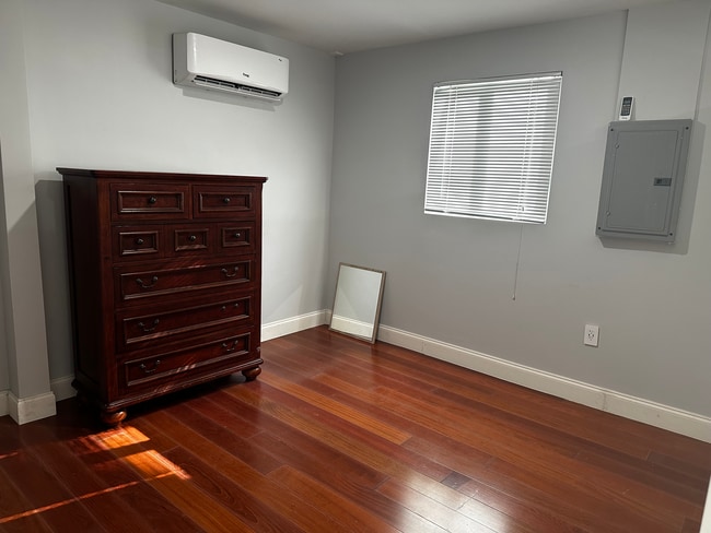 Foto del edificio - 4320 SW 5th St