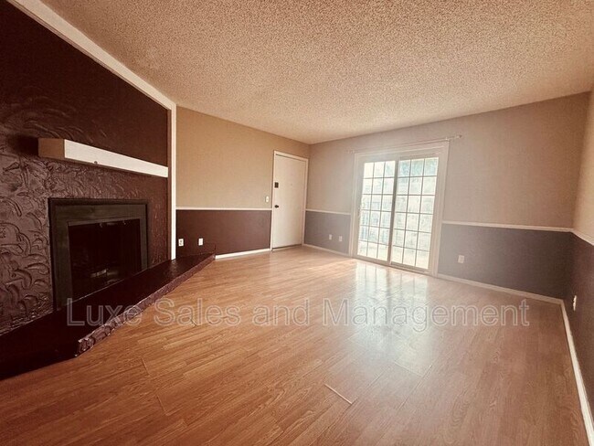 Building Photo - 6016 NW Expressway