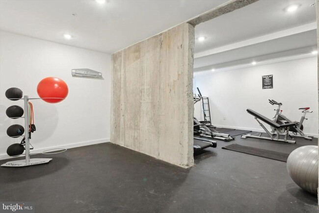Foto del edificio - 2421 N Mascher St