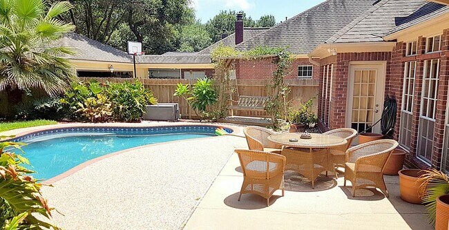 Foto del edificio - 3814 Bayou Bend Ct