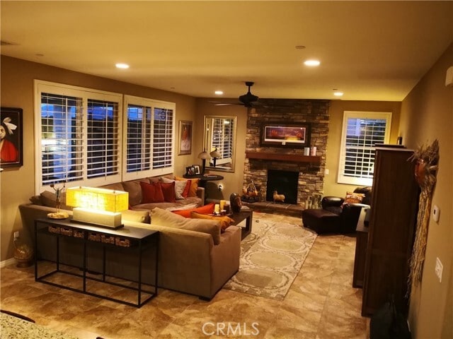 Building Photo - 28934 W Hills Dr