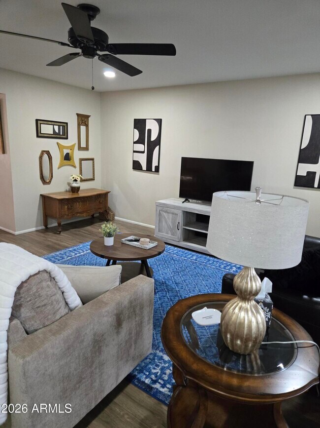 Foto del edificio - 11029 W CARON Dr