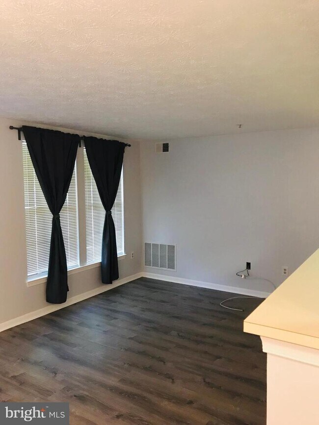 Foto del edificio - 3100 Cardinal Way