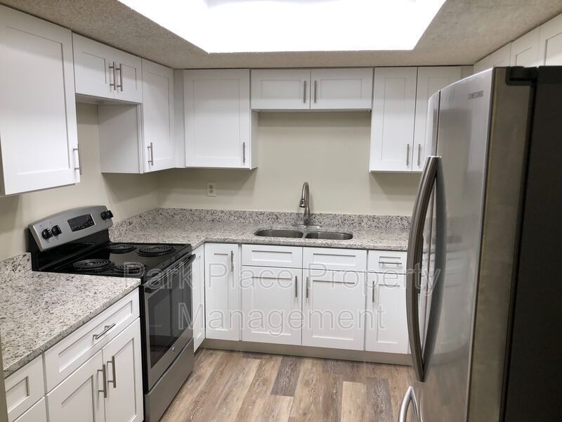 550 Fairways Dr Unit B, Ocala, FL 34472 Condo for Rent in Ocala, FL