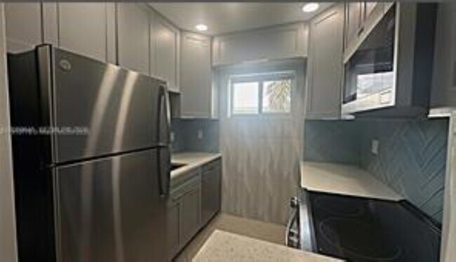 Foto del edificio - 2170 NE 51st Ct