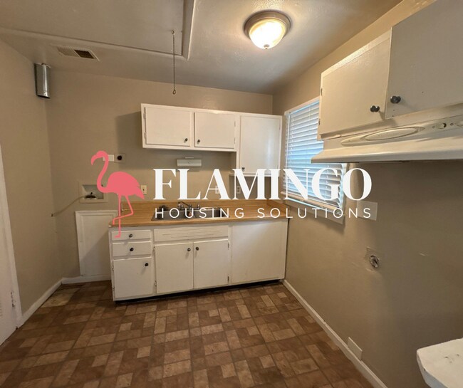 Foto del edificio - 4665 Owens Dr