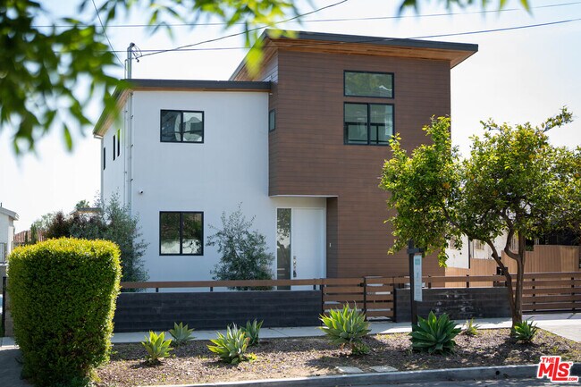 Foto del edificio - 2512 Berkeley Ave