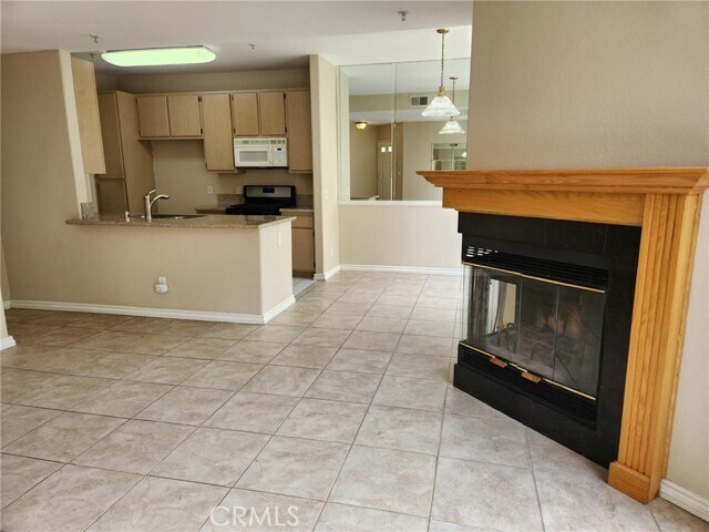 Building Photo - 13133 Le Parc Blvd