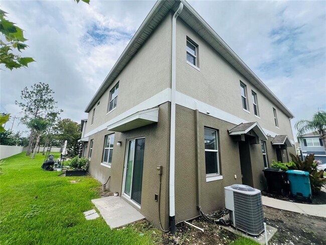 Foto del edificio - 6570 S Goldenrod Rd