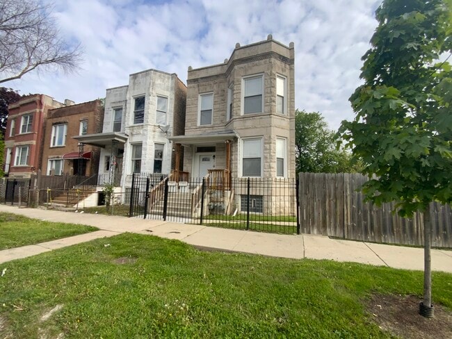 Building Photo - 3910 W Arthington St