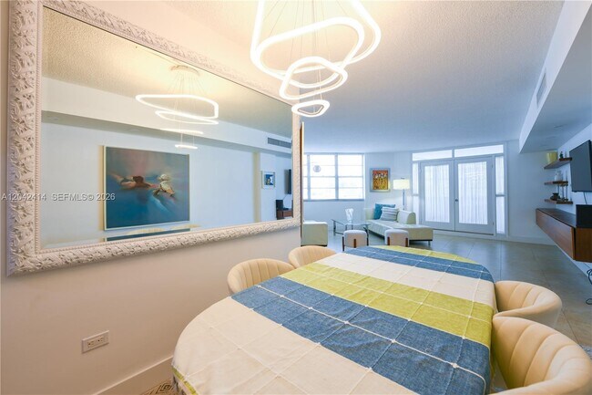 Foto del edificio - 801 Brickell Bay Dr
