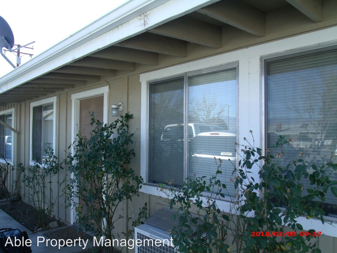Primary Photo - 2100 Crestview Ave
