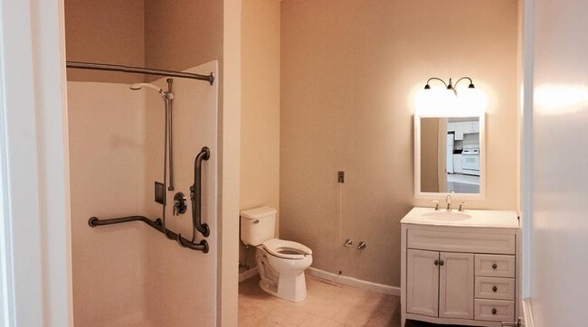 Building Photo - 1375 North Ave