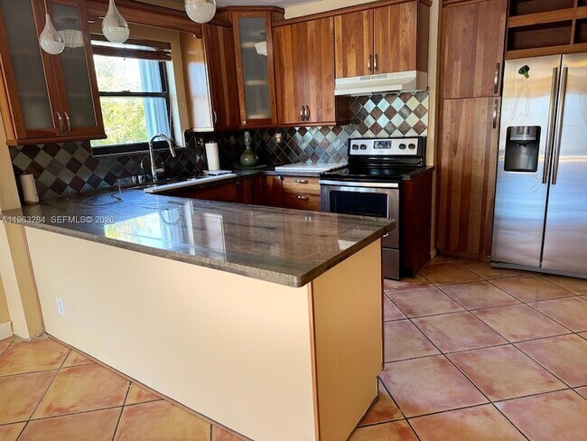 Foto del edificio - 1900 Diana Dr