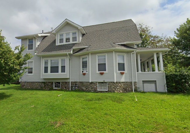 Building Photo - 29 Fales St