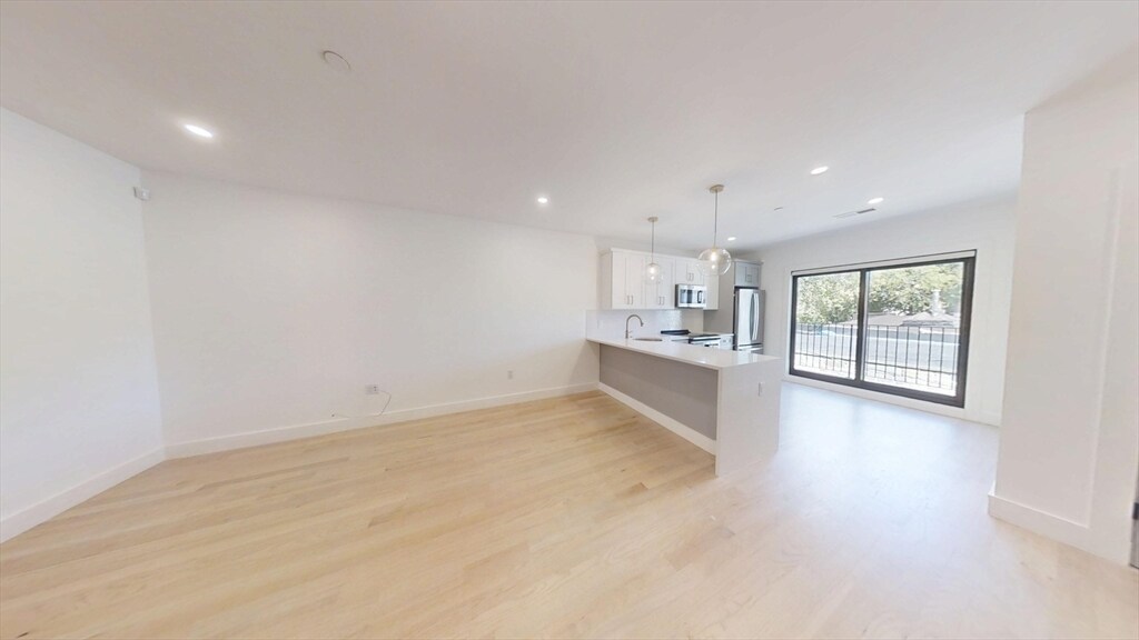 Foto principal - 52 Withington St
