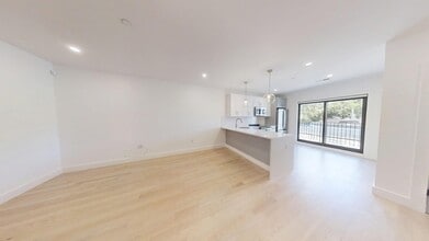 Building Photo - 52 Withington St