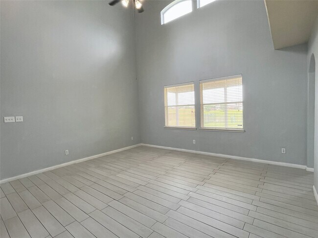 Building Photo - 4339 S Vineyard Mdw Ln