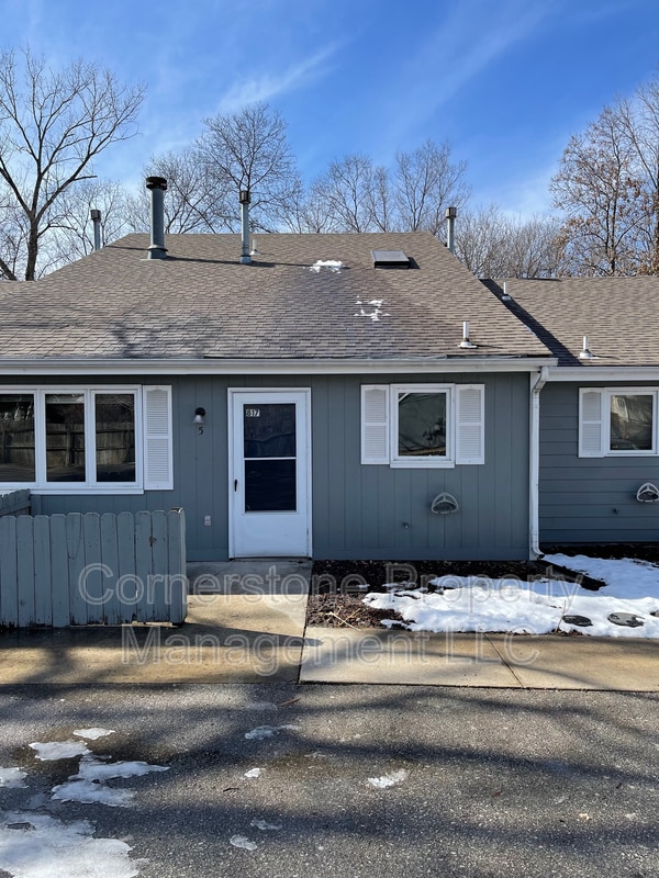 817 Maple St, Eudora, KS 66025 House for Rent in Eudora, KS