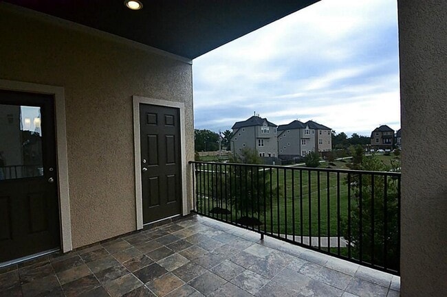 Building Photo - 9939 Spring Shadows Park Cir