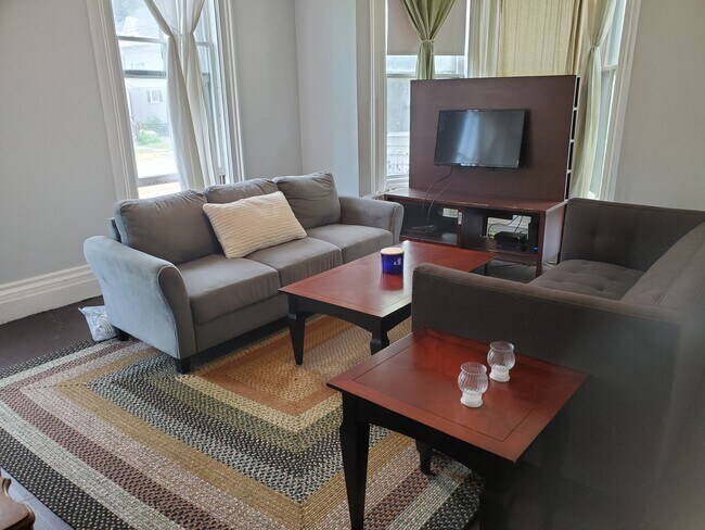 1st floor living room - 65 Center St