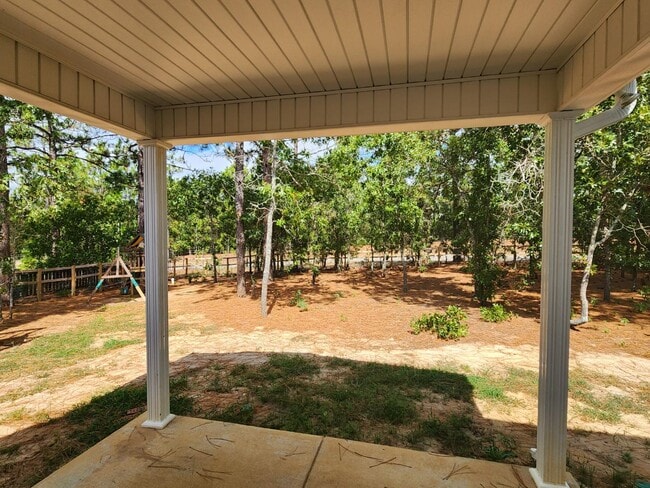 Building Photo - 111 Clearwater Harbor