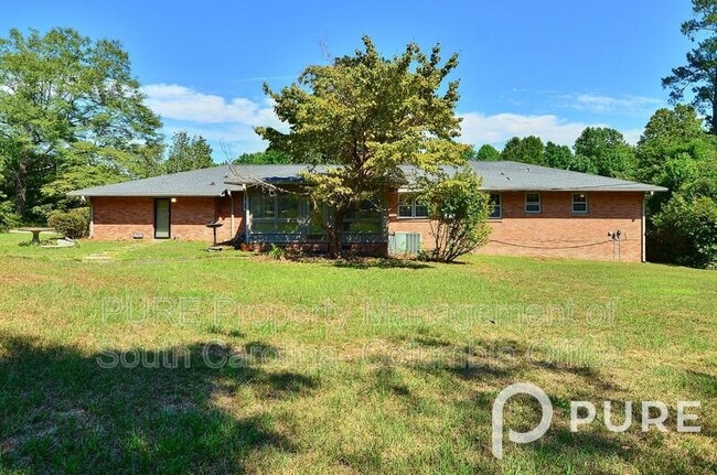 Building Photo - 1631 Fairlane Dr