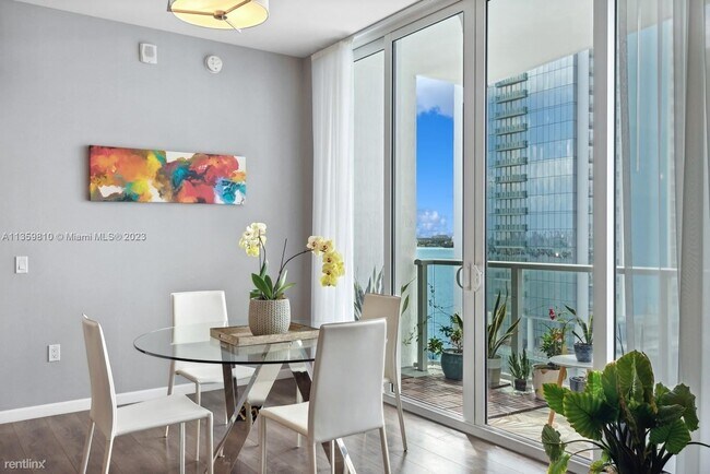 Building Photo - 1 br, 1 bath Condo - 601 NE 27th St Beauti...
